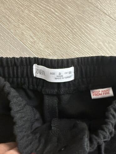 детские вещи испания: ZARA uşaq şalvarı - Rəng: qara - Model: düz kəsim, gündəlik rahat — 2