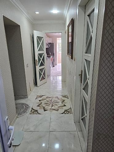modul tipli ev: Bakı, 4-cü mikrorayon, 3 otaqlı, Köhnə tikili, m. Memar Əcəmi, 68 kv. m — 6