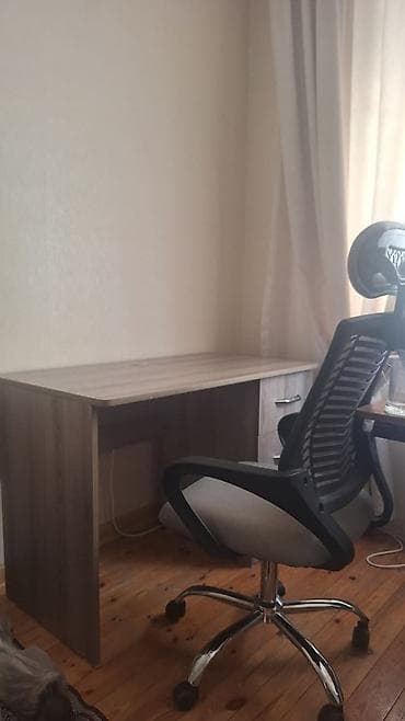 Düz masa, Stul ilə, Polkasız, Siyirməli, Teksturalı laminat — 1