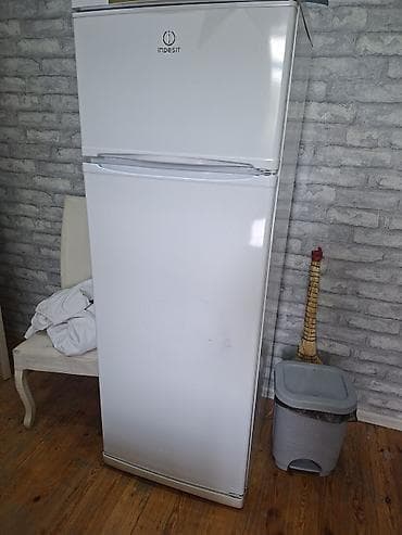 soyducu su: İşlənmiş 2 qapılı Indesit Soyuducu Satılır, rəng - Ağ — 2