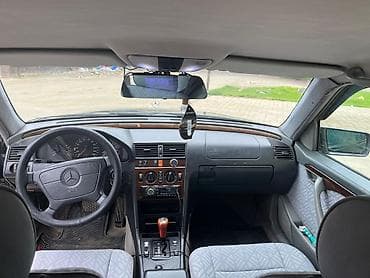muhərik: Mercedes-Benz C-Class: 2.2 l | Sedan — 7