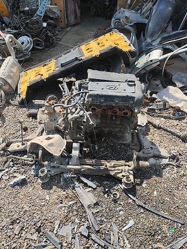 kiçik ventilyator: Hyundai benzin mühərriki – DOHC 16V - Marka/model: Hyundai (qapaqda — 3