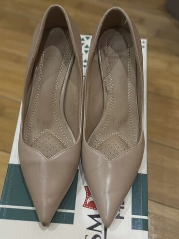 Botinka və botilyonlar: Məhsul: Qadın klassik tufliləri - Rəng: Bej/nüd - Model: Ucu sivri — 1