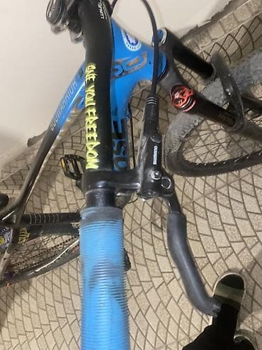velosipe: MTB velosiped – hardtail, 29” təkərlər - Çərçivə: yüngül alüminium — 5