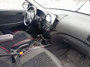 opel astra j: Hyundai i30: 1.6 l | 2007 il Hetçbek — 7