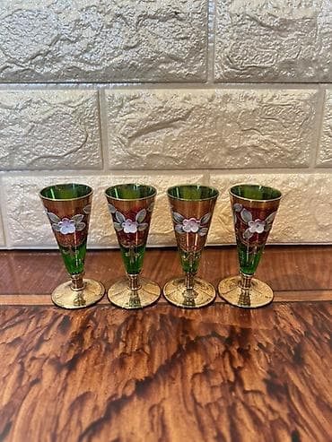 bakal desti: Ne gorursuzse hamisi-40azn 1 vaza, 6 bakal, 4rumka, 4rumka Ayrı — 5