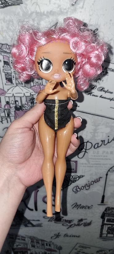 boks geyimi: LOL Original Surprise OMG tipli böyük kukla - Qabarıq bəyaz konturlu — 1