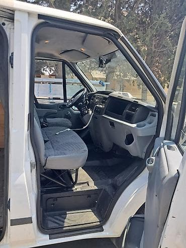 e39 hella stop: Ford Transit: 2.2 l | 2011 il 276800 km Universal — 8