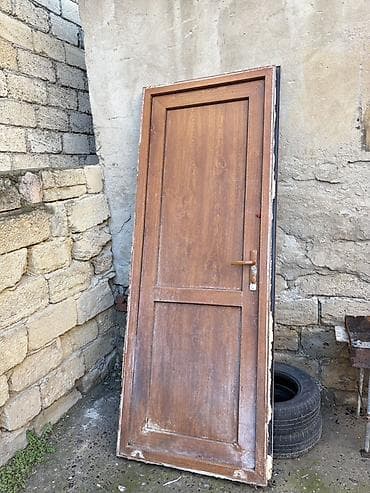 Комнатные растения: Б/у Межкомнатная дверь С рамой, Без гарантии, Самовывоз — 1