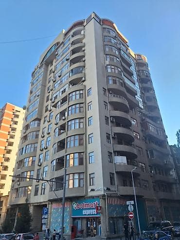Mənzillər: 4 otaqlı, Yeni tikili, m. 28 may, 220 kv. m — 1