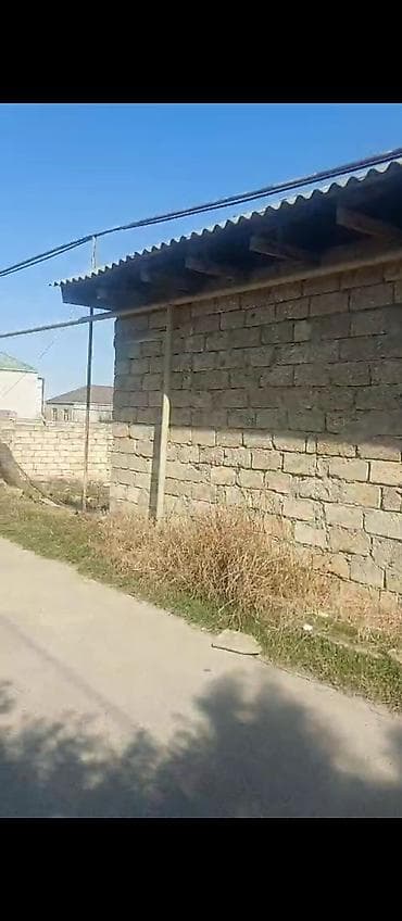 ag seherde ev satilir: Satışa təqdim olunur: həyətyanı sahəsi olan yarımçıq tikili.2 şotun — 8