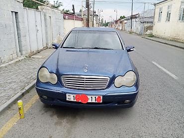 bmw e36 kapot: Mercedes-Benz C-Class (W203) sedan - Kuzov: 4 qapılı sedan, göy rəng — 1