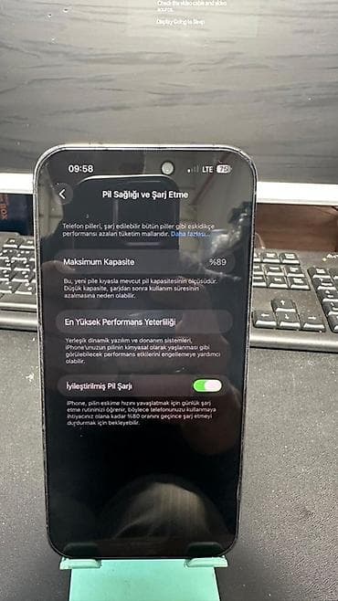 iphone dubay: IPhone 14 Pro, Qara, Face ID — 3