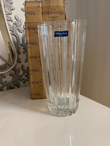 xrustal vaz: Bir vaza, Xrustal — 1