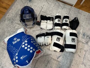 yer eken: Tekvondo idmançısı üçün nəzərdə tutulmuş bu dəst tam mühafizə təmin — 1