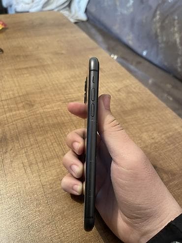 1 saat limitsiz internet: IPhone 11, 128 GB, Qara, Face ID — 4