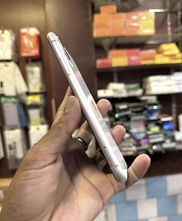 işlenmiş iphone: IPhone 11, 128 GB, Ağ, Zəmanət, Simsiz şarj, Face ID — 4