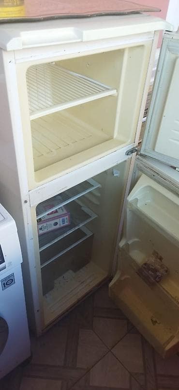 TV və video: Soyuducu BEKO. Tam işləkdir.Evden satiş Qiymet 150 azn. Unvan 28 May — 3