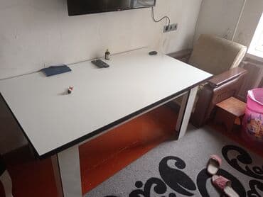 вид цветов: Компьютерный стол, Нераскладной, Прямоугольный стол — 4