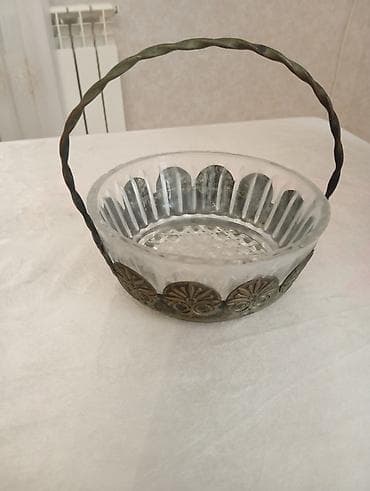 çay servis: Antik metal və şüşə məmulatlardan ibarət kolleksiya Təsvir: - Çay — 4