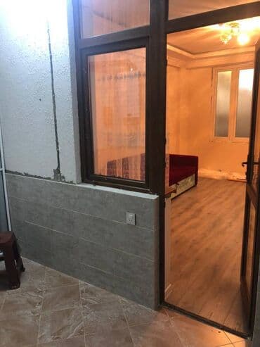 квартиры на ази асланова: Əhmədli metrosunun yaxınlığında yerləşən ümumi sahəsi 80 kv,m olan,2 — 10