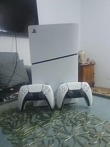 video reqstrator: BARTERDƏ MÖVCUDDUR 4 ayın PlayStationudur super vəzyətdədir içində — 2