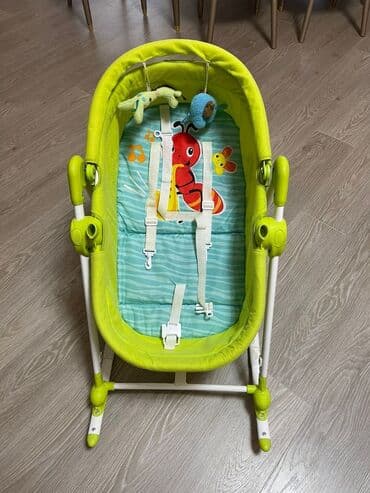 шезлонг детский: Uşaq beşiyi.200 aznden yuxari alinib.Ela veziyyetdedir. 3 cur olur.Hem — 3