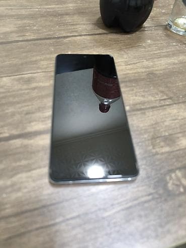 ref iphone satisi: Smartfon Redmi note 11pro 5g Xüsusiyyətlər: - Böyük ekranlı tam ekran — 3