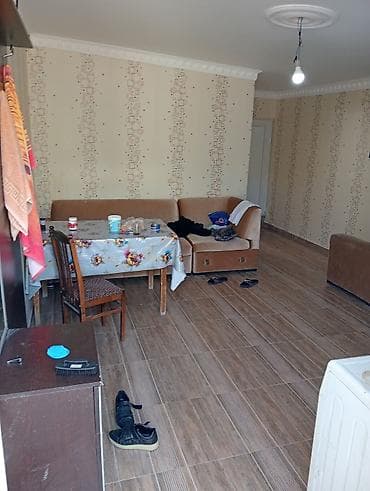 kurdemirde evler: Salam.iki otaqlı evdi,bütün şərait var. yeri isti poldu. yer — 5