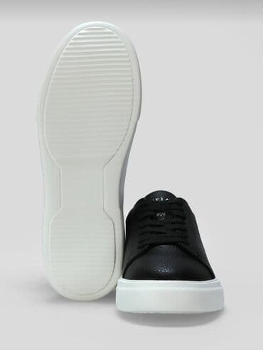 air jordan ayakkabı: Ayaqqabı Lufian brendi
Ölcü (42,43/)
Temiz 💯 deri
Teze karopkada — 2