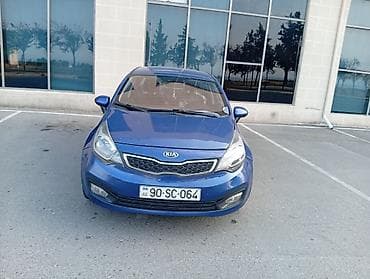 tesla model 3: Kia Rio: 1.4 l | 2013 il Sedan — 1