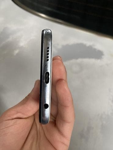 kompyuter hisseleri: ENDİRİM VARR Telefon ideldır sadəcə ekran şüşəsi birdəki arxa şüşəsi — 4