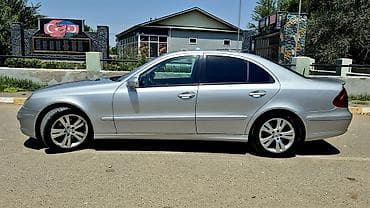 mercedes salonu: Mercedes-Benz E-Class: 2.2 l | 2006 il Sedan — 6