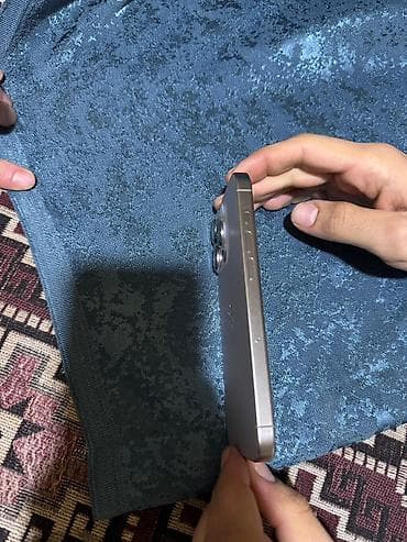 iphon 5 s: IPhone 15 Pro, 128 GB, Natural Titanium, Face ID — 5