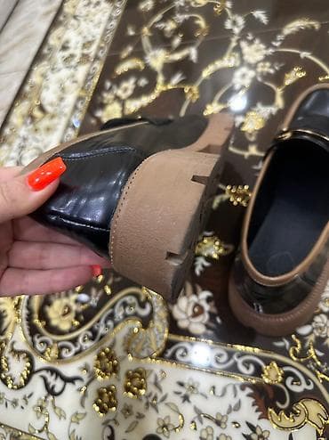 qadin ayaqabisi: 130 manata alinib temiz kojadir ayaqqabi coxdur deye satilir — 3