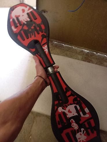 İdman və hobbi: İki təkərli waveboard/skateboard - Dizayn: Qırmızı-qara rəngli — 2