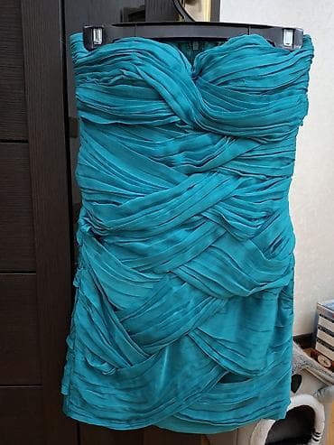 - Qısa kokteyl paltar - Rəng: firuzə/mavi-yaşıl - Kəsim: strapless