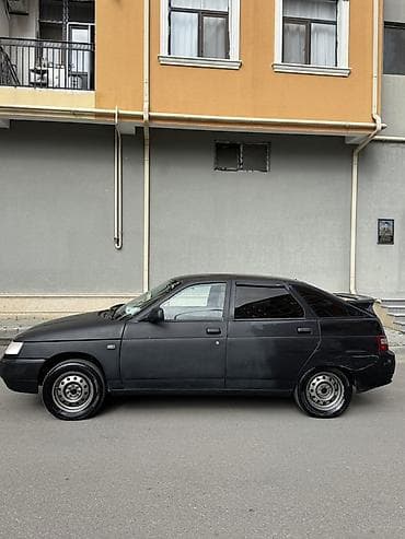 14 başlayan lanos: Model: Lada 2112 (hatchback, 5 qapı) Rəng: qara (mat) Yanacaq: benzin — 4