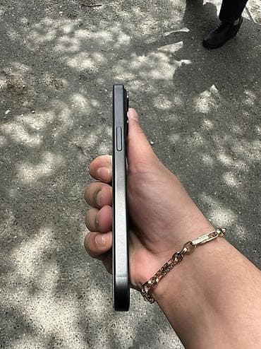 ayfon 7 s: IPhone 15, 128 GB, Qara — 6