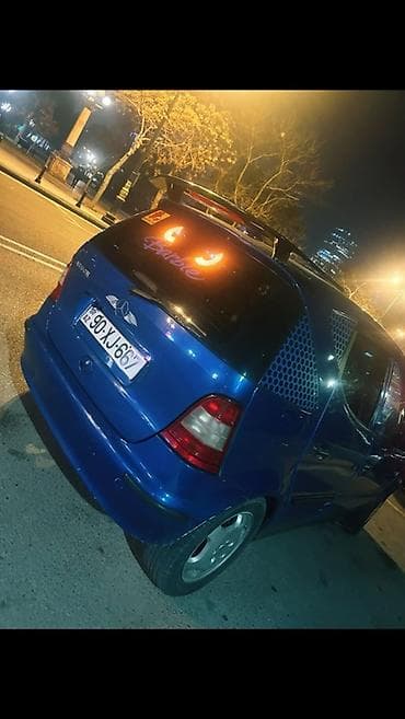 mersedes saat: Mercedes-Benz A-Class (A160) – mavi rəngli hetçbek Xüsusiyyətlər və — 2