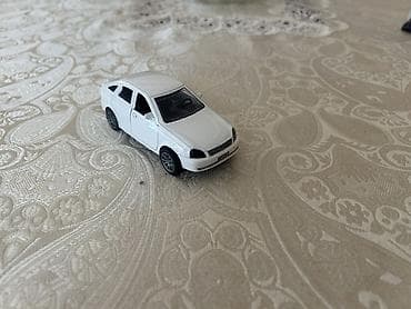 elekt: Infiniti QX56 miqyasında kolleksiya modeli - Miqyas: 1:18 - — 10