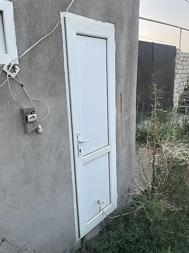 plastik qaplar: PVC qapı və kiçik PVC pəncərə dəsti İki fortuşka iki hamam qapısı — 1
