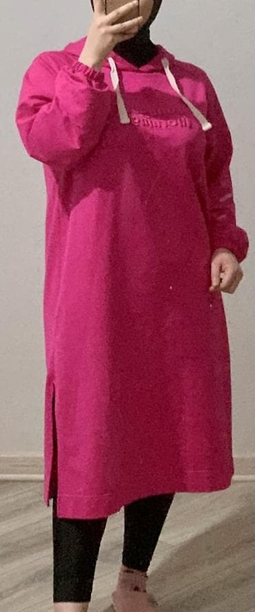 Svitşotlar: 1-ce defe geyinilib, Yeni Kimidi Satilir Cemi 25 azn‼️🤌🏻 M-L-Xl gedir — 2