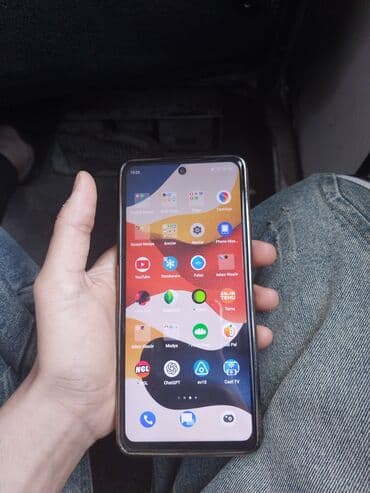 note 11 s: Smartfon - Ekran: Tam ekran ön panel, mərkəzdə “punch‑hole” ön — 3