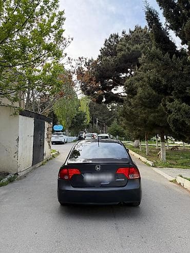 toyota prius kreditle: Honda Civic: 1.3 l | 2007 il Sedan — 2