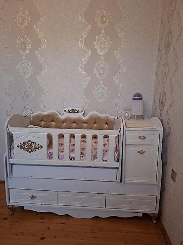 transformer divan: Uşaq beşiyi – kombinə edilmiş model - Rəng: ağ, qızılı dekor — 1