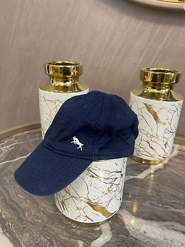 polo kurtka: 1ci papaq H&M firmasidir. 6/7 aya kimi. ikinci papaq Disneyindir — 3