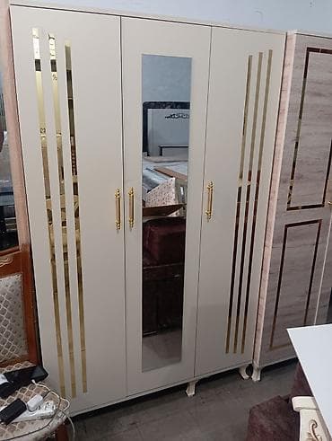 3 qapılı, Güzgülü, Bej, Digər material, Açılan, Düz dolab