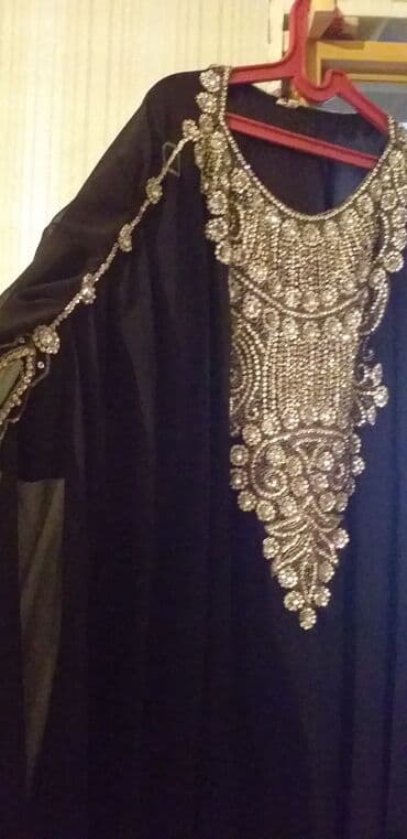 qara hicab: Ziyatət,toy paltarı,bir dəfı geynilib,2000man alınıb.300man — 4