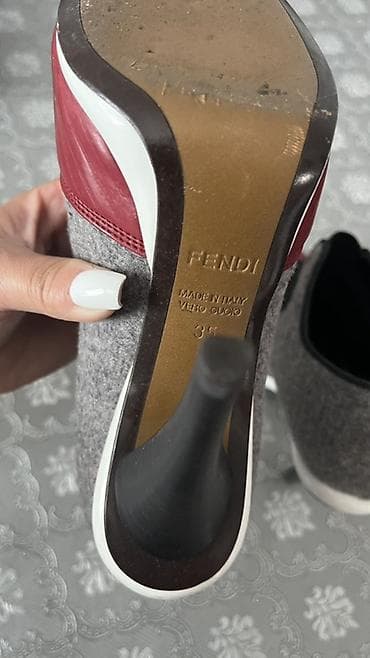 Fendi qadın yüksək dabanlı ayaqqabı - Brend: Fendi - İstehsal: Italy